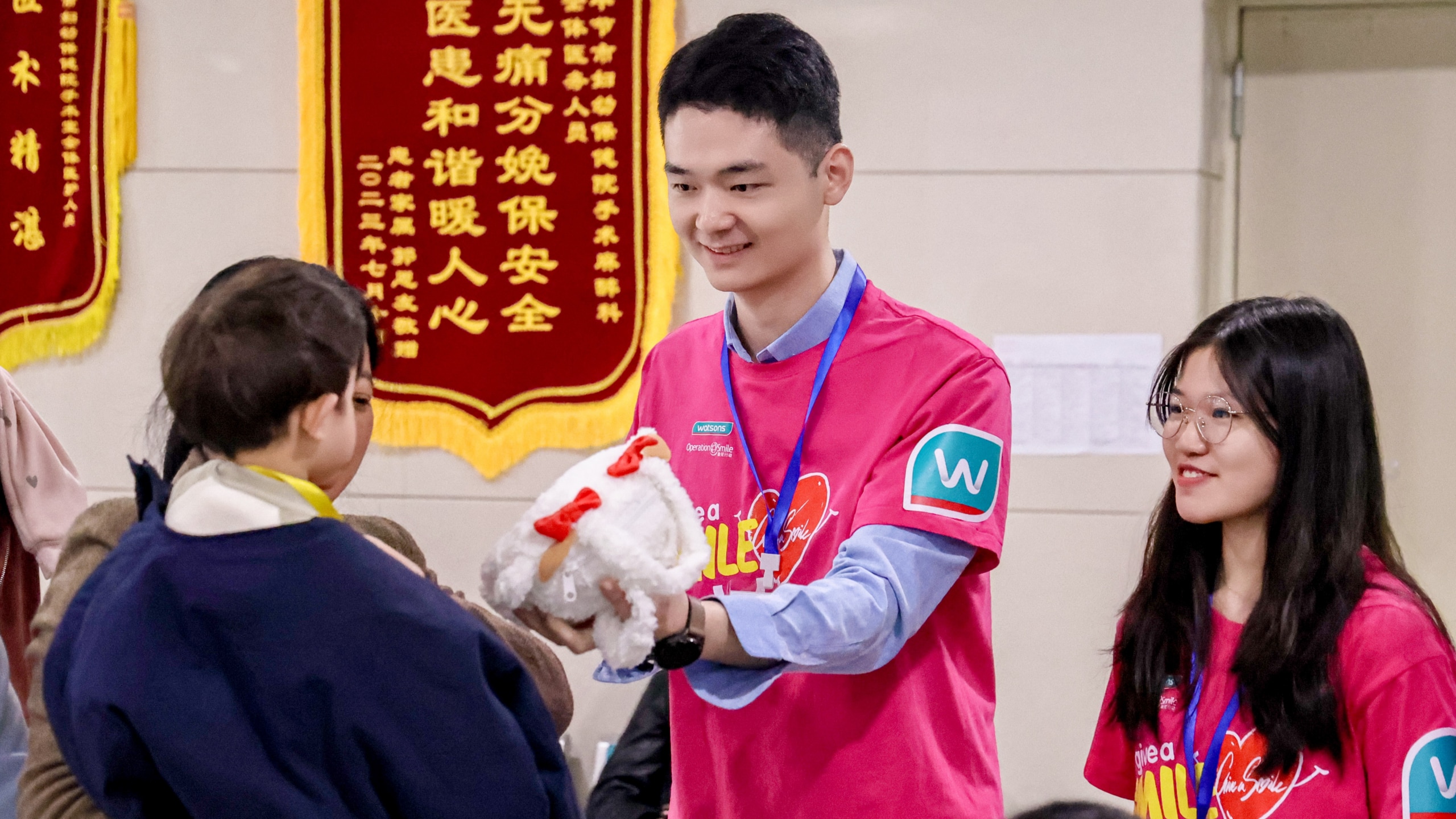 笑容綻放 希望重生